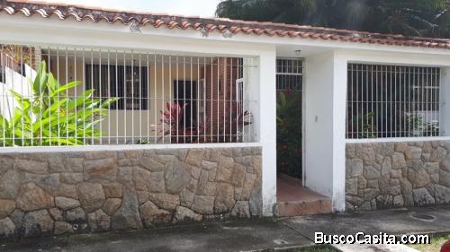 SKY GROUP PLATINUM VENDE Casa Quinta en Trigal Sur.