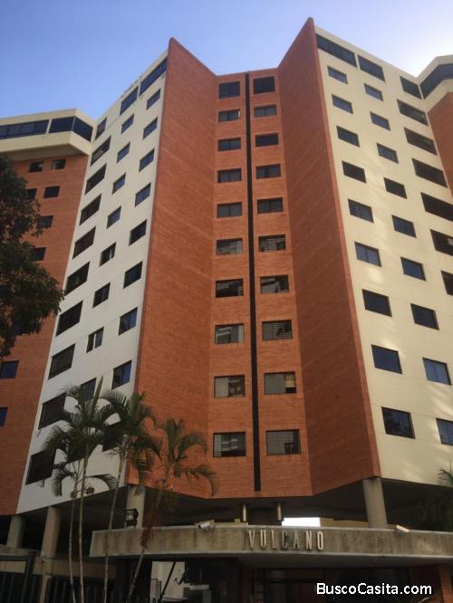 SE ALQUILA Bello Apartamento de 130 mts. En piso medio,Totalmente Amoblado Urb. El Bosque, Valencia 