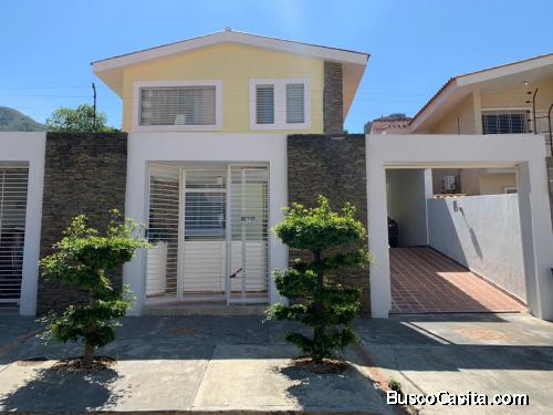 SKY GROUP PLATINUM VENDE Casa En la Trigaleña, Calle cerrada.