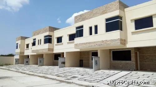 SKY GROUP Vende Town House en Villa Sofia San Deigo FOTH-212