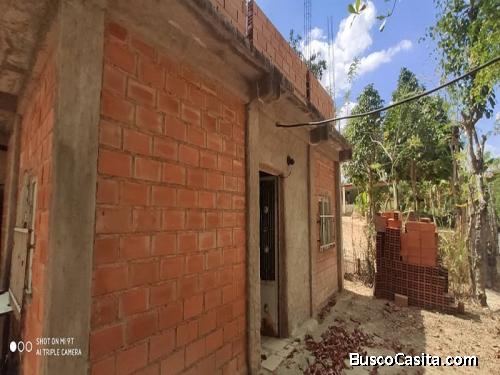 SKY GROUP PLATINUM VENDE Terreno con bienhechuria en Carrizal