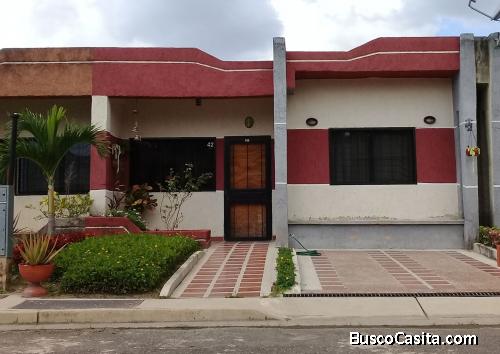 Se Vende Excelente Casa en Flor Amarillo, Conjunto Residencial Villas del Mayal
