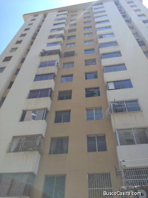 Apartamento Amoblado en Residencias Alto Chama, Valles de Camoruco, Valencia LEMA-518