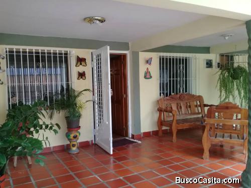 Casa con Galpón en Guacara Sector El Toco