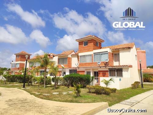 SKY GROUP PLATINUM VENDE Aparto-Quinta en Pescadores