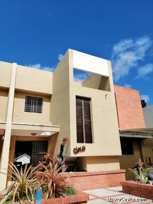 SKY GROUP PLATINUM VENDE Townhouse en Las Villas, Valencia