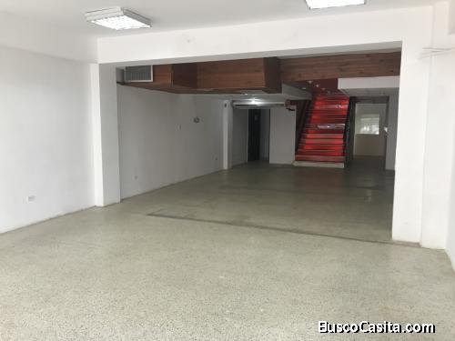 LOCAL COMERCIAL EN ALQUILER AV 5 DE JULIO MARACAIBO API 37896