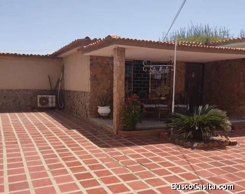CASA EN VENTA MARACAIBO La Rotaria 070421