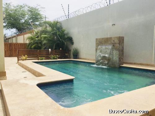 Casa Venta en Villa Cerrada Avenida Fuerzas Armadas 