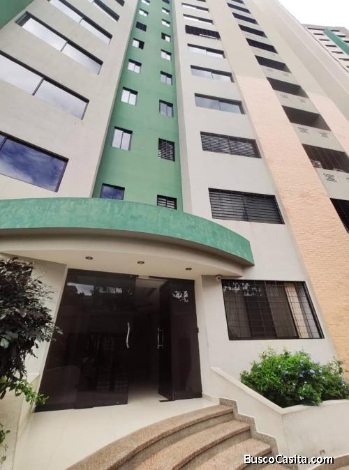 SKY GROUP PLATINUM VENDE Apartamento en Valles de Camoruco