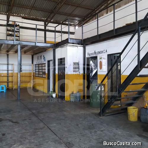 SKY GROUP PLATINUM VENDE Galpon en Flor Amarillo