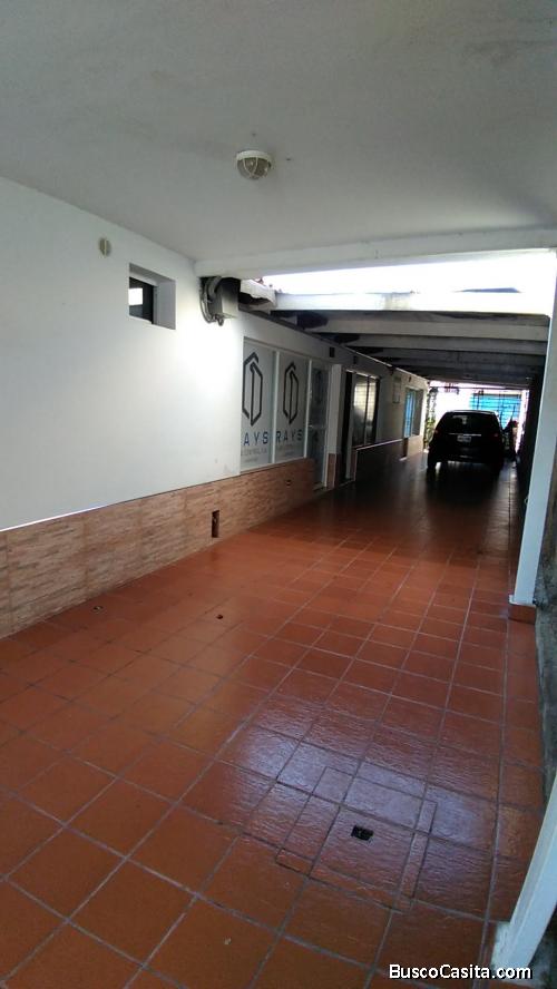 CENTURY21 BR, ALQUILA LOCAL EN AV CENTURION NUEVA BARCELONA ANZ.