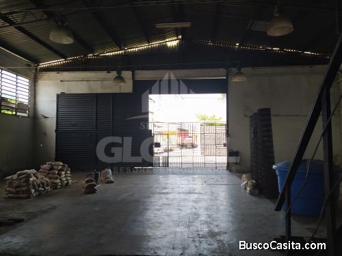 SKY GROUP PLATINUM ALQUILA Galpon en Flor Amarillo