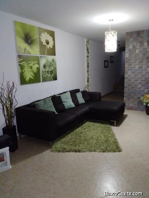 SKY GROUP PLATINUM VENDE Casa en Loma de Hacienda, Pinar