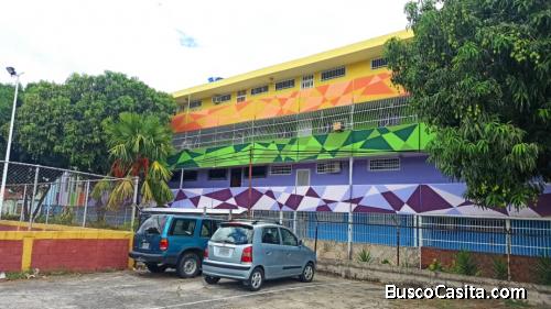 En Venta espectacular Apartamento en la Urb la Isabelica Av Henry Ford