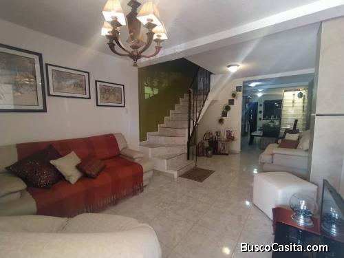 Sky Group Vende Town House en San Diego Resd. Laguna Club FOTH-218