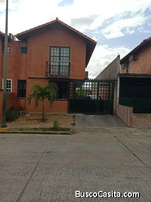 Townhouse en Guatire 2 habitaciones 3 baños EN VENTA oportunidad de inversión