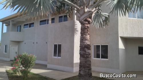 ESPECTACULAR OPORTUNIDAD, SÚPER PROMOCIÓN 2 CASAS EN EXCELENTE ZONA TURÍSTICA EN MARGARITA