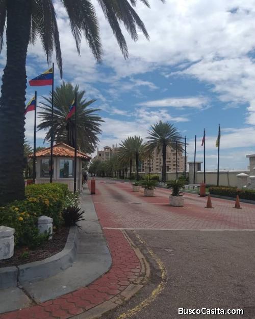 Town house en venta loma linda country club Puerto Ordaz