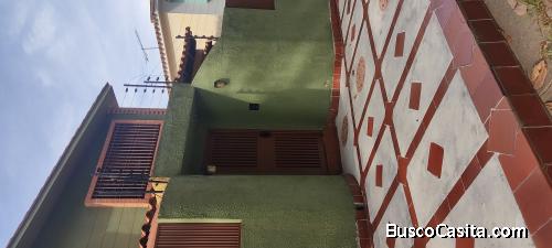 SKY GROUP PLATINUM VENDE Casa en El Parral. FOC-937