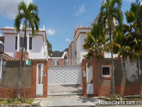 SKY GROUP PLATINUM VENDE Casa Quinta en el Trigal Norte