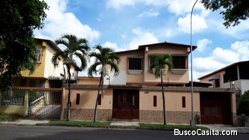 SKY GROUP PLATINUM VENDE Casa-Quinta en Prebo