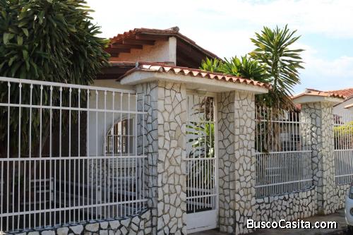 VENDO CASA EN URB EXCLUSIVA EN ENCRUCIJADA CAGUA