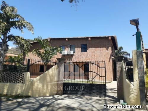 SKY GROUP PLATINUM VENDE Casa en Villa Samanes, El polvero