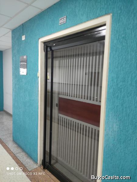 SKY GROUP PLATINUM VENDE Consultorio en Rafael Guerras Méndez