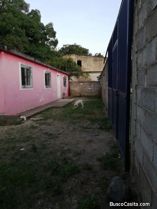 Remato casa comoda cerca ferro cua ezequiel Zamora 