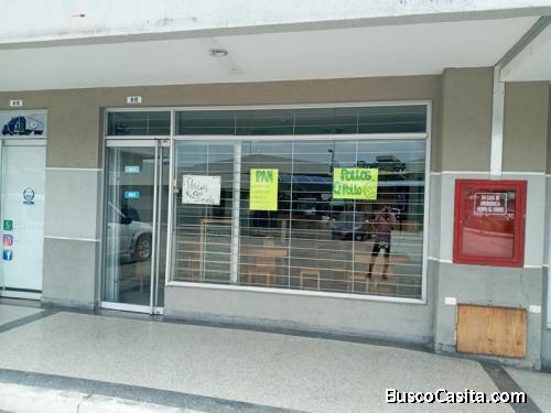 SKY GROUP PLATINUM VENDE Local en el C.C Paseo Paraparal