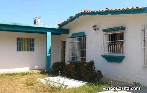 SKY GROUP PLATINUM VENDE  Casa en El Morro II San Diego