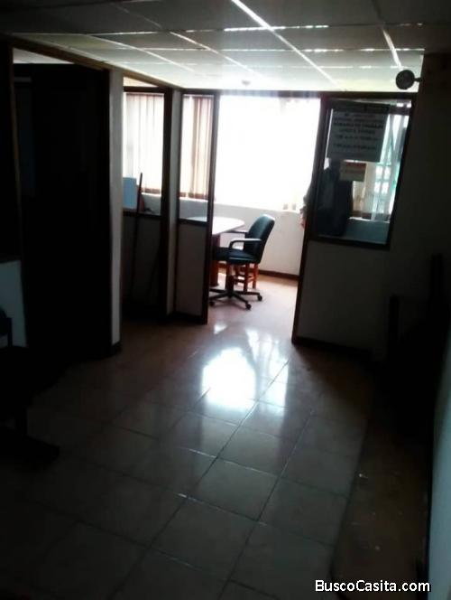Oficina en Guarenas C.C Miranda EN VENTA