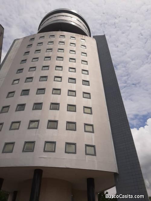 SKY GROUP PLATINUM ALQUILA Oficina en Valles de Camoruco