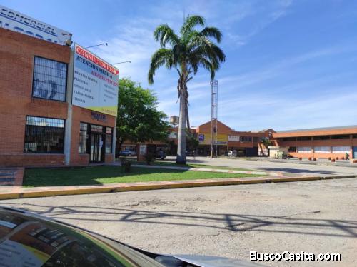 SKY GROUP PLATINUM VENDE Local en Centro Comercial Alboral