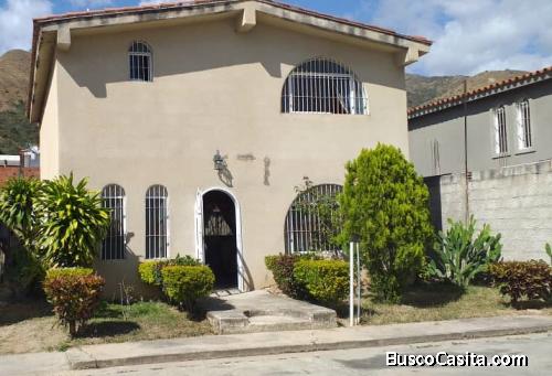 VENDO CASA EN URB. PRIVADA DE LA VICTORIA-ARAGUA, PRECIO DE OFERTA!!! APROVECHA!!!