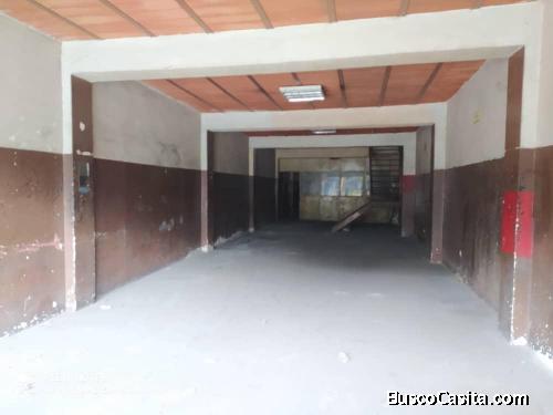 Local en Av Lisandro Alvarado. Fol - 270