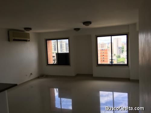 ALQUILO APARTAMENTO CENTRO SOLANO TORRE A