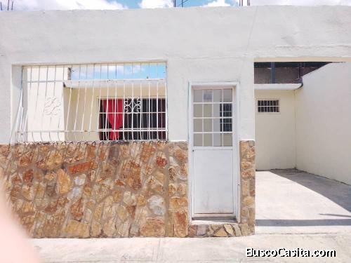 Oferta de casa en turmero en la casona II Sala comedor, cocina un baño, 2 cuartos un patio pequeño y