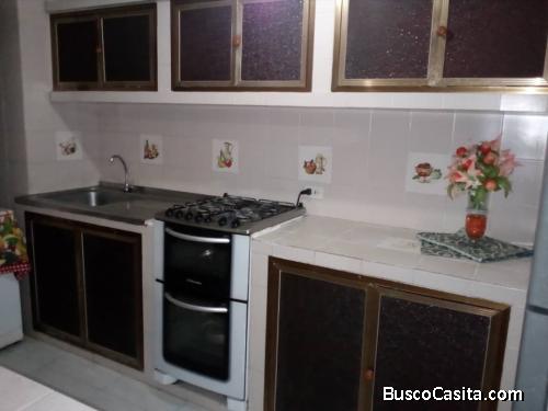 VENDO APTO. EN C.R.SAMOA, AV. INTERCOMUNAL,BARCELONA