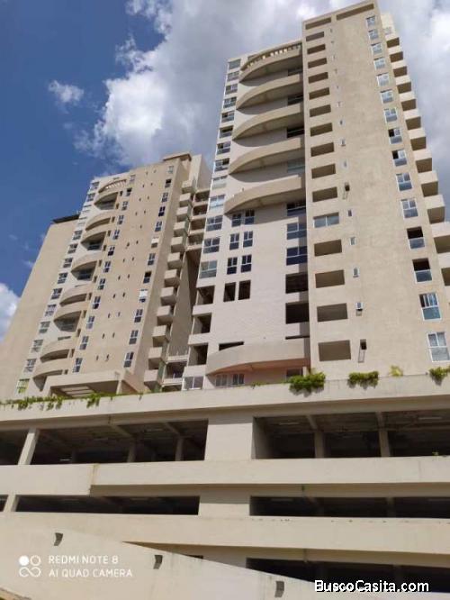 Apartamento en mañongo, Res.Iceberg. Hengly Castellanos  