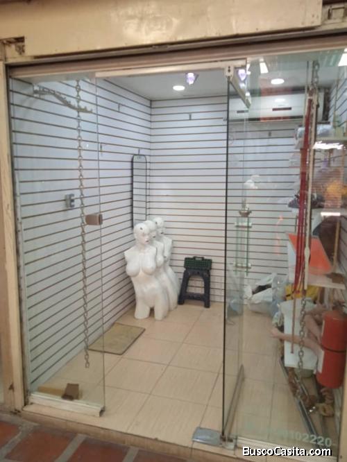 Bello local comercial, Centro de Caracas, a 100 mts. de la plaza Bolívar