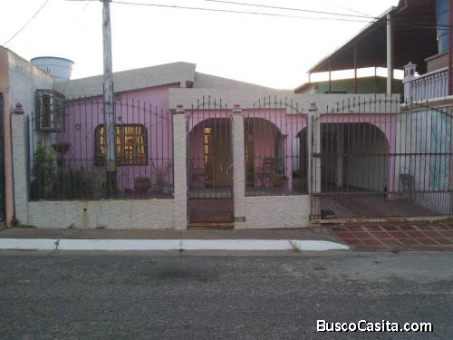 vendo Casa en Urb Los Proceres
