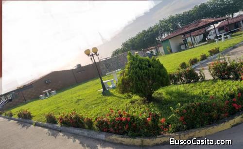 CASA EN VENTA ZONA INDUSTRIAL. URB. LOS PRADOS I