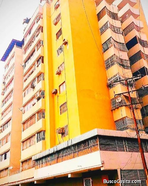 VENTA DE APTO EN LA AV BOLIVAR, PLC