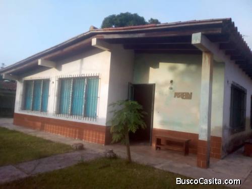 Se Vende Casa Vacacional con excelente ambiente natural, a 5 minutos de la playa