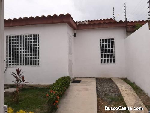 Casa en venta Urb El Amanecer FOB-C-013