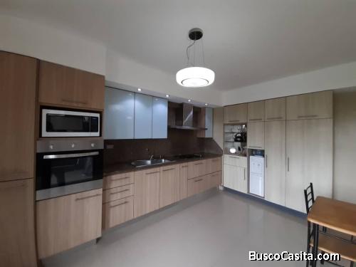 Sky Group Vende Apartamento en Valencia Los Mangos