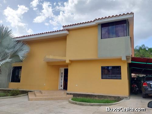 Casa en venta Urb. Colinas de Guataparo ATC-656