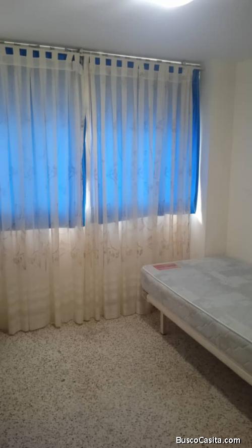 HABITACIONES EN CARACAS, COLINAS DE SANTA MÓNICA EN ALQUILER